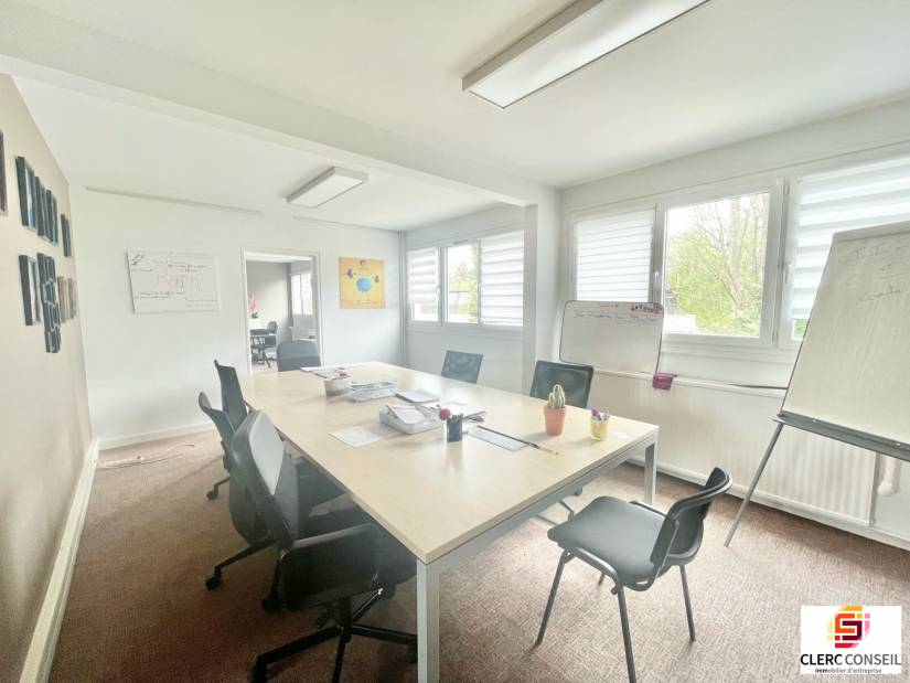 Location - Bureaux 87m² - Bois-guillaume