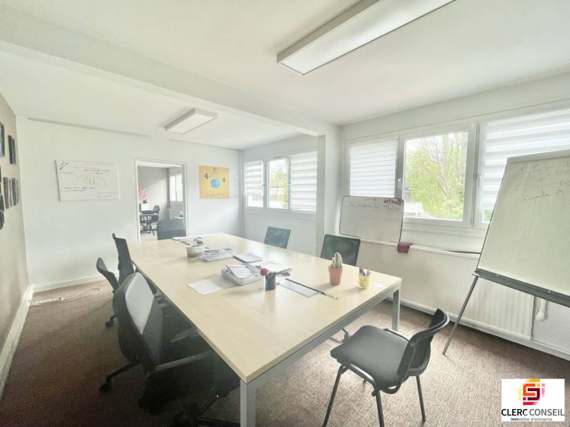 Location - Bureaux 87m² - Bois-guillaume