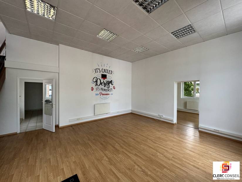 Location - Bureaux 86m² - Louviers