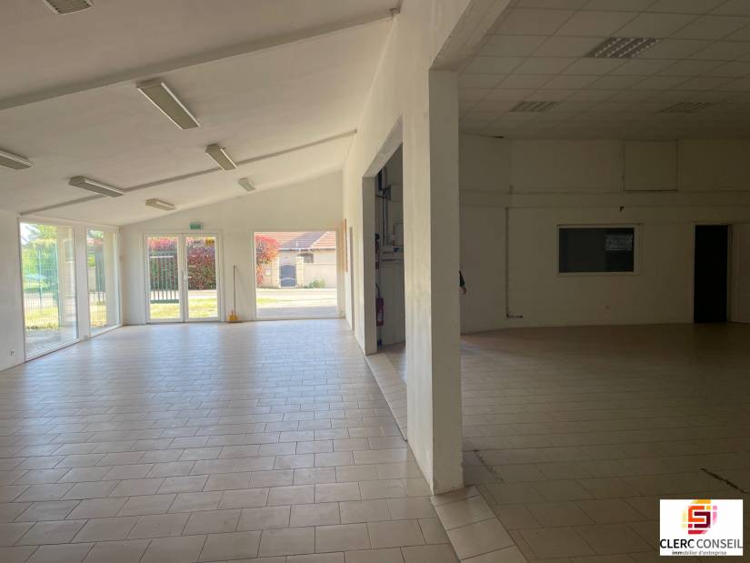 Vente - Local d'activité 780m² - Saint-aubin-sur-gaillon