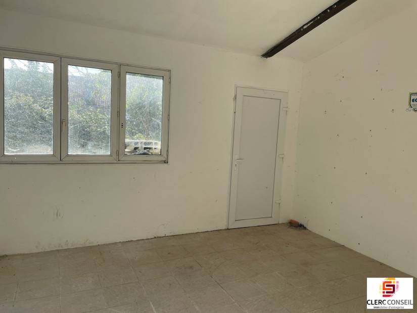 Vente - Local d'activité 780m² - Saint-aubin-sur-gaillon