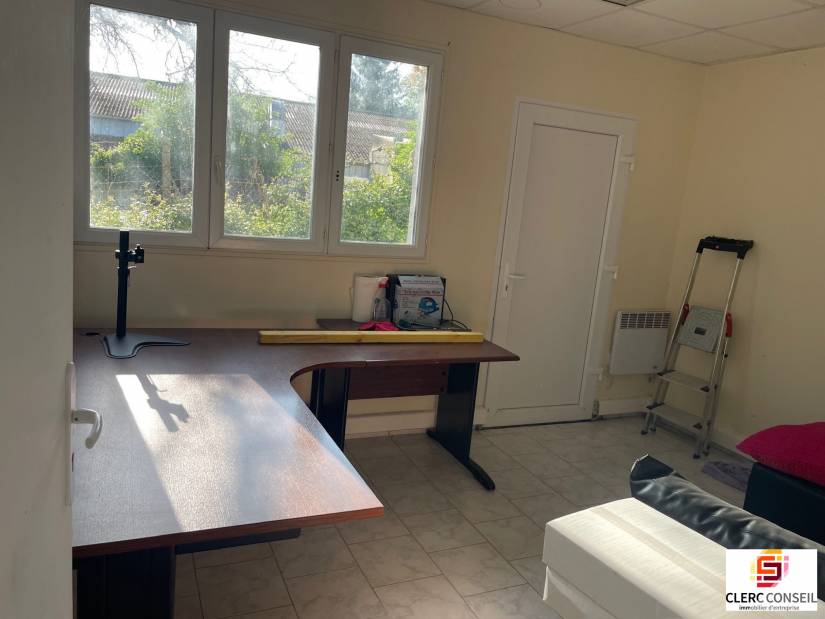 Vente - Local d'activité 780m² - Saint-aubin-sur-gaillon