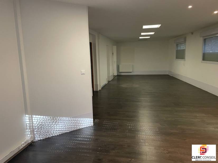 Vente - Local d'activité 780m² - Saint-aubin-sur-gaillon