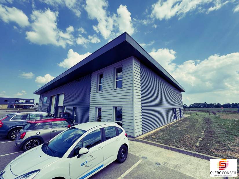 Location - Local d'activité 357m² - Boos