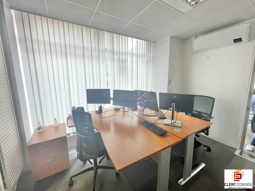 Location - Local commercial 151m² - Rouen