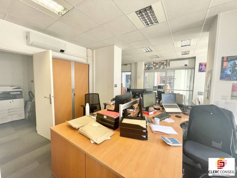 Location - Local commercial 151m² - Rouen