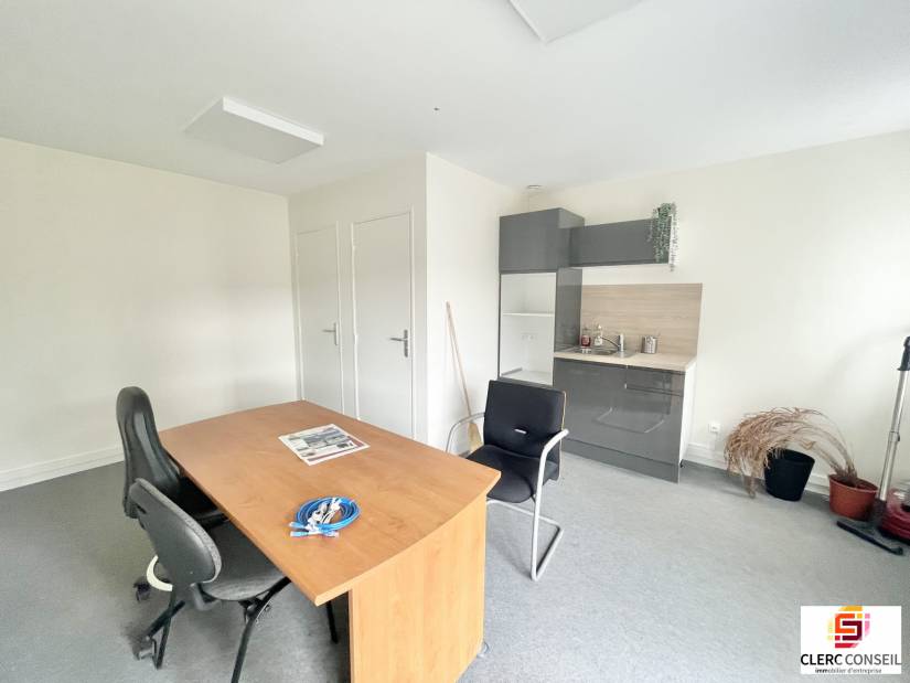 Location - Bureaux 92m² - Déville-lès-rouen