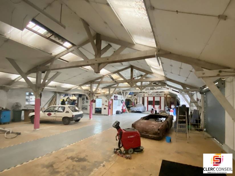 Vente - Local d'activité 1334m² - Ménesqueville