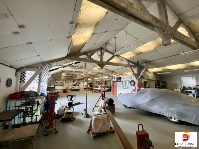 Vente - Local d'activité 1334m² - Ménesqueville