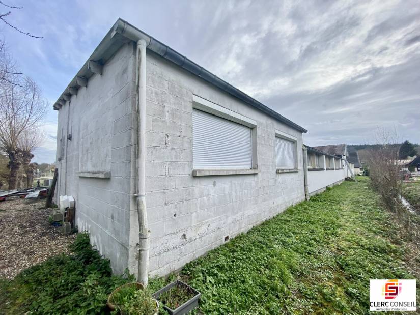 Vente - Local d'activité 1334m² - Ménesqueville