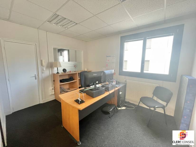 Location - Bureaux 150m² - Bihorel