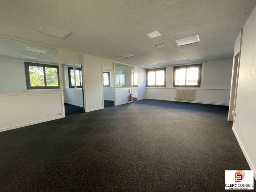 Location - Bureaux 150m² - Bihorel