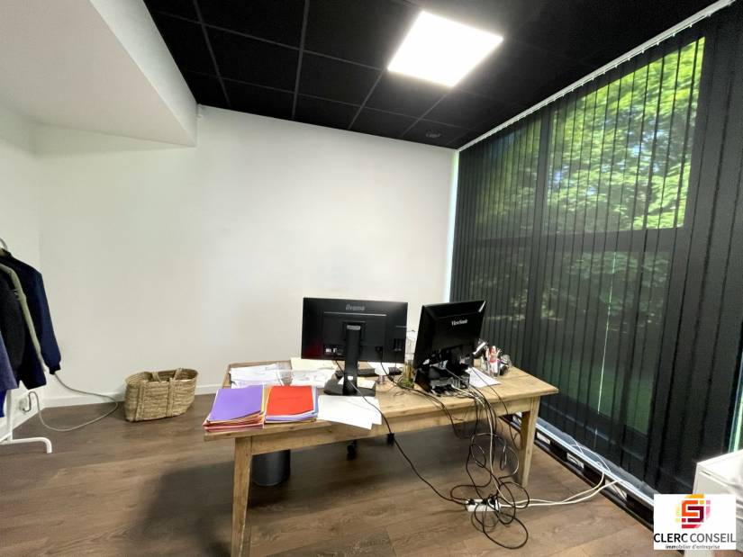 Location - Bureaux 454m² - Mont-saint-aignan