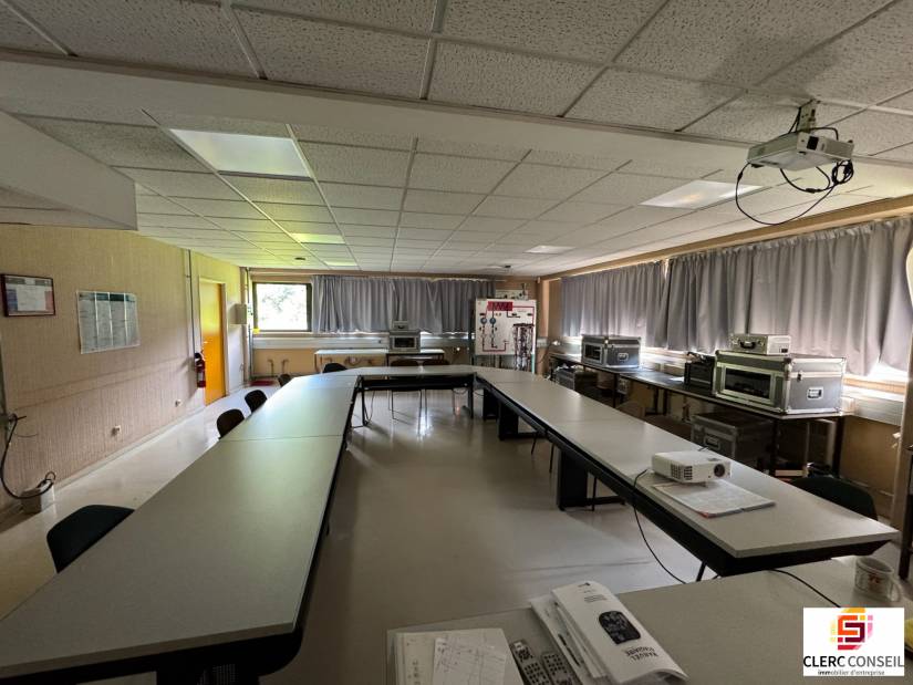 Vente - Bureaux 2660m² - Mont-saint-aignan