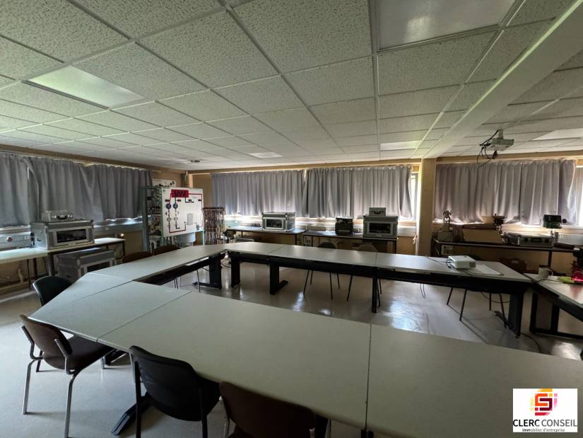 Vente - Bureaux 2660m² - Mont-saint-aignan