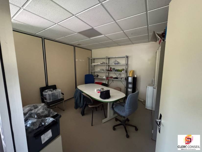 Vente - Bureaux 2660m² - Mont-saint-aignan