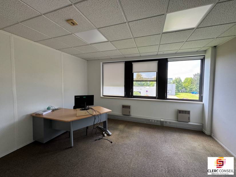 Vente - Bureaux 2660m² - Mont-saint-aignan