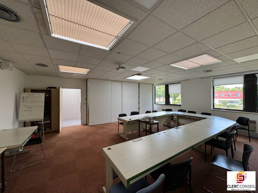 Vente - Bureaux 2660m² - Mont-saint-aignan