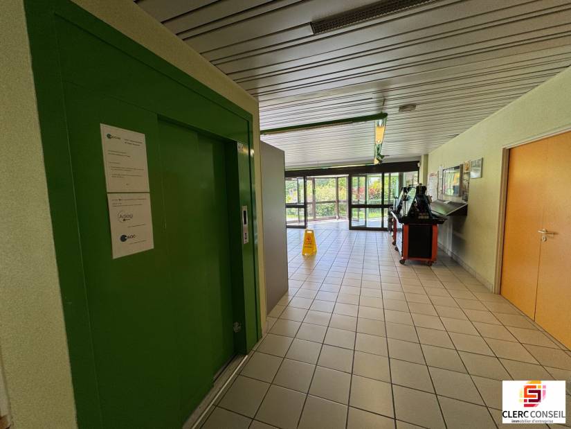 Vente - Bureaux 2660m² - Mont-saint-aignan