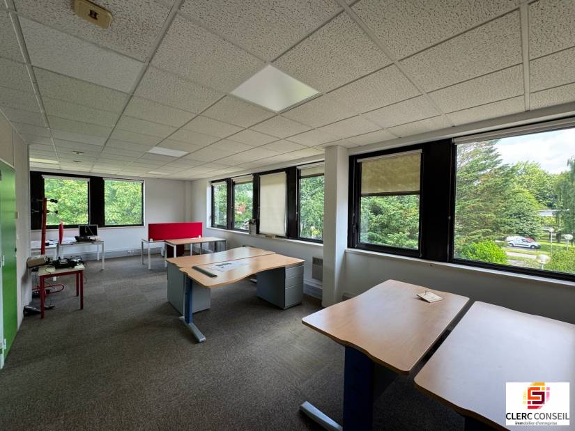 Vente - Bureaux 2660m² - Mont-saint-aignan