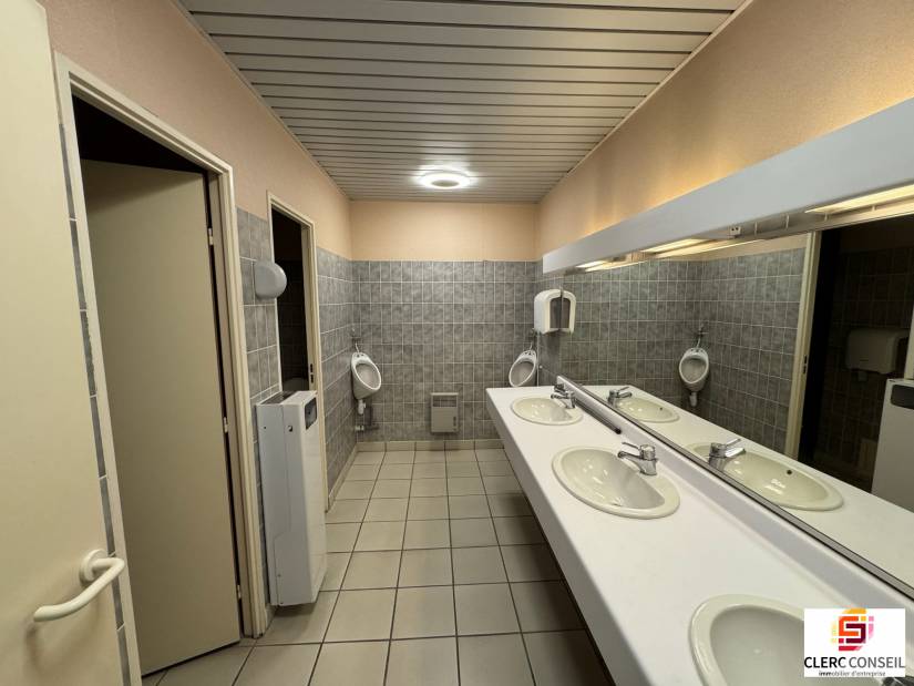 Vente - Bureaux 2660m² - Mont-saint-aignan