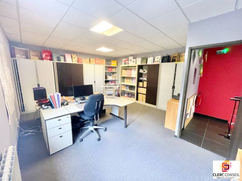 Location - Bureaux 75m² - Saint-jean-du-cardonnay