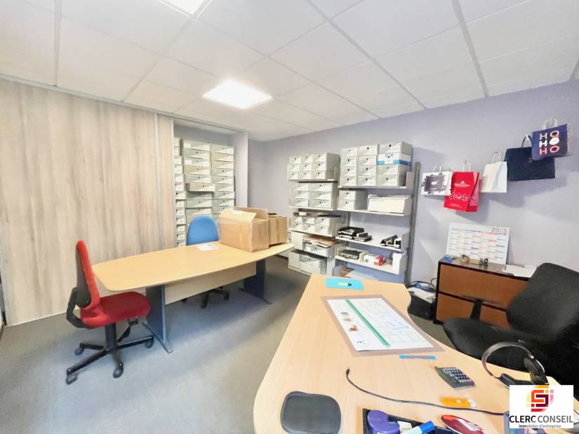 Location - Bureaux 75m² - Saint-jean-du-cardonnay