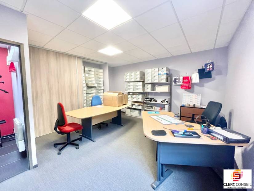 Location - Bureaux 75m² - Saint-jean-du-cardonnay