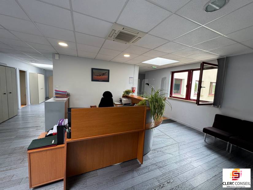 Location - Bureaux 765m² - Évreux
