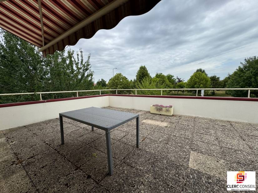 Location - Bureaux 765m² - Évreux