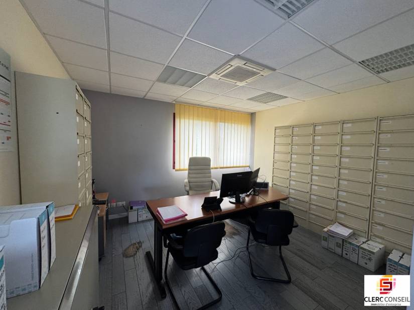 Location - Bureaux 765m² - Évreux