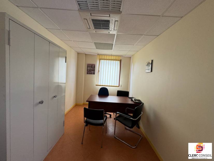 Location - Bureaux 765m² - Évreux