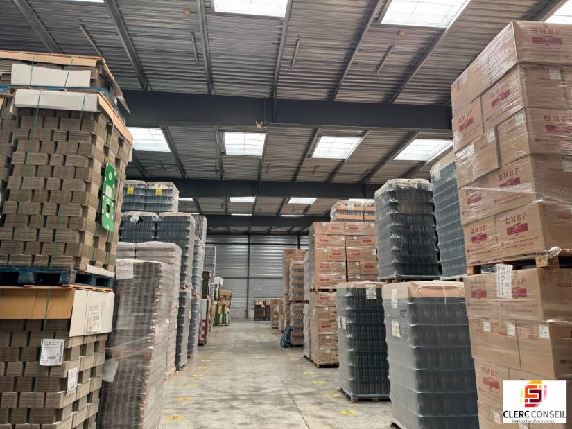 Location - Local d'activité 2750m² - Heudebouville