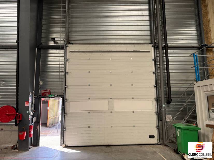 Location - Local d'activité 2750m² - Heudebouville