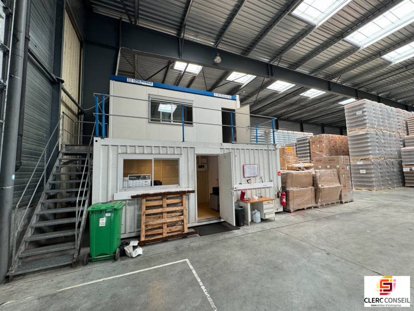 Location - Local d'activité 2750m² - Heudebouville