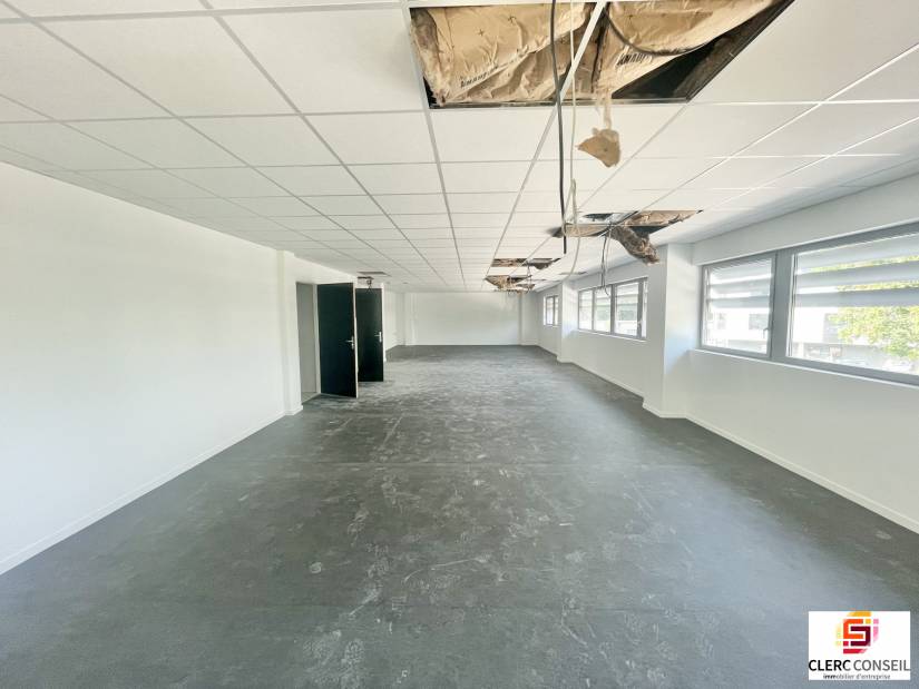 Location - Bureaux 144m² - Mont-saint-aignan