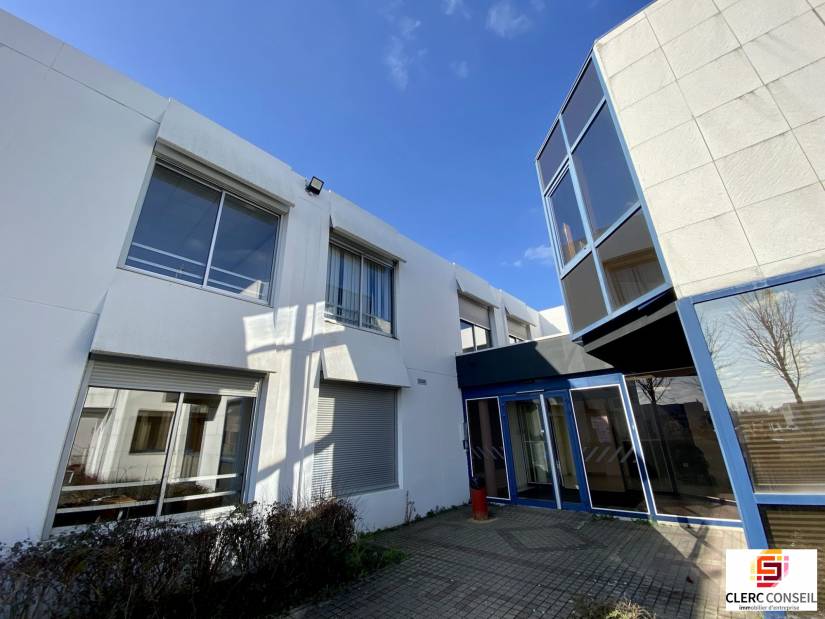 Location - Bureaux 49m² - Évreux