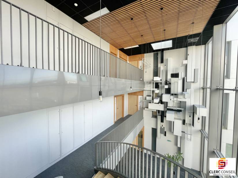 Location - Bureaux 282m² - Saint-martin-du-vivier