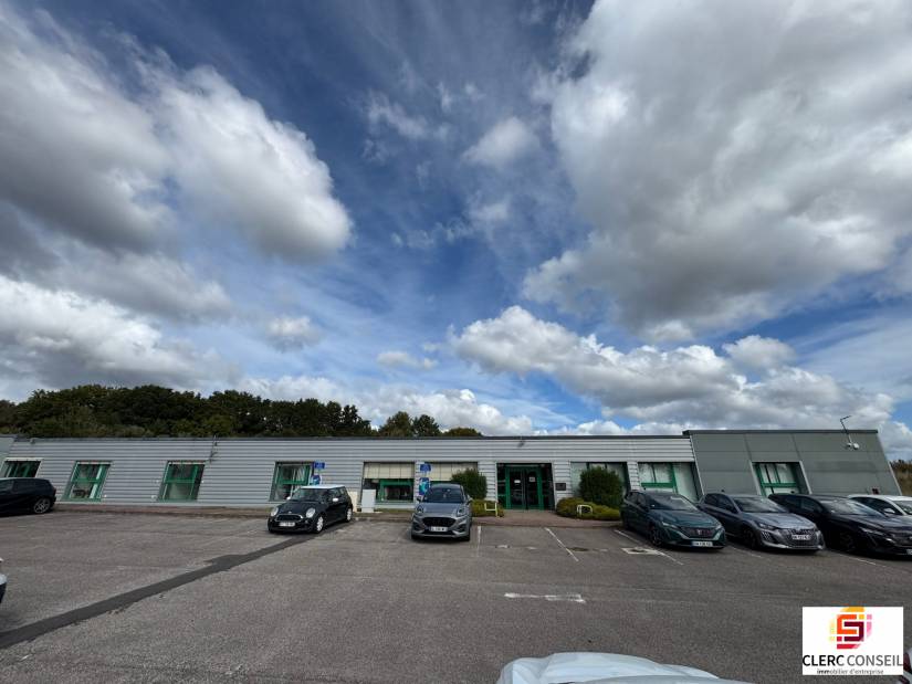 Vente - Bureaux 1078m² - Vironvay
