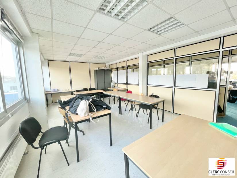Location - Bureaux 192m² - Saint-Étienne-du-rouvray