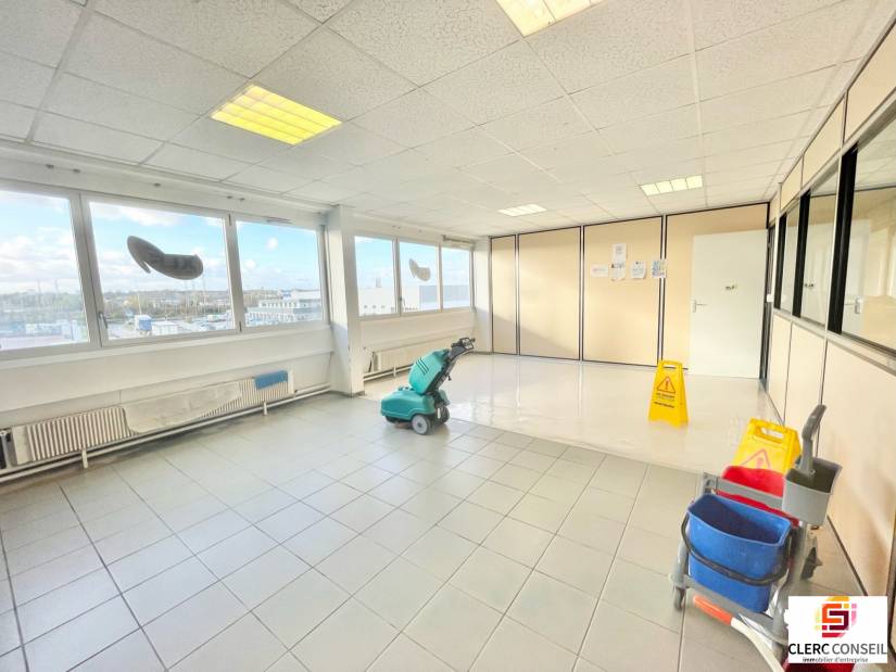 Location - Bureaux 192m² - Saint-Étienne-du-rouvray