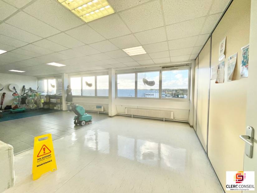 Location - Bureaux 192m² - Saint-Étienne-du-rouvray