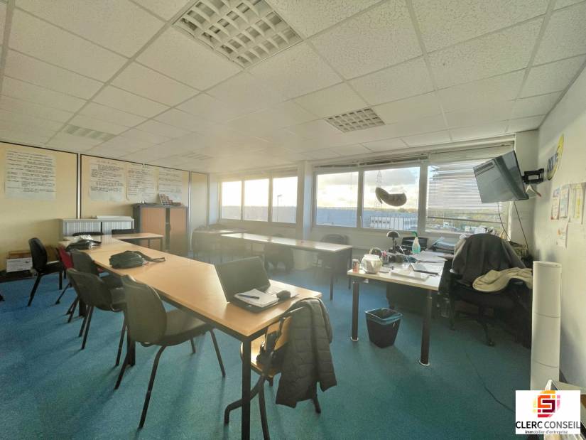 Location - Bureaux 192m² - Saint-Étienne-du-rouvray