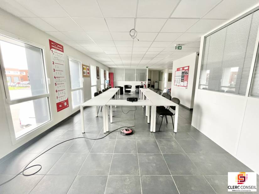 Vente - Bureaux 170m² - Boos