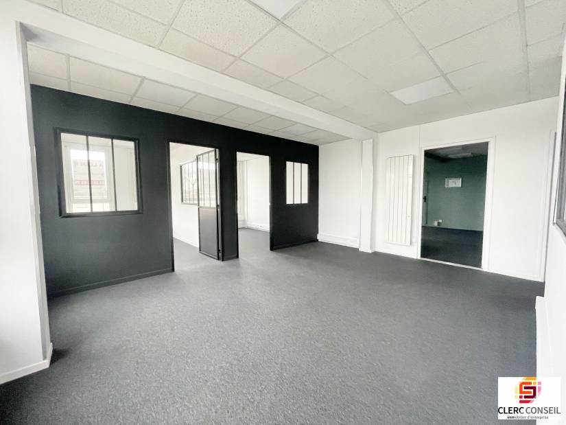 Location - Bureaux 73m² - Bihorel