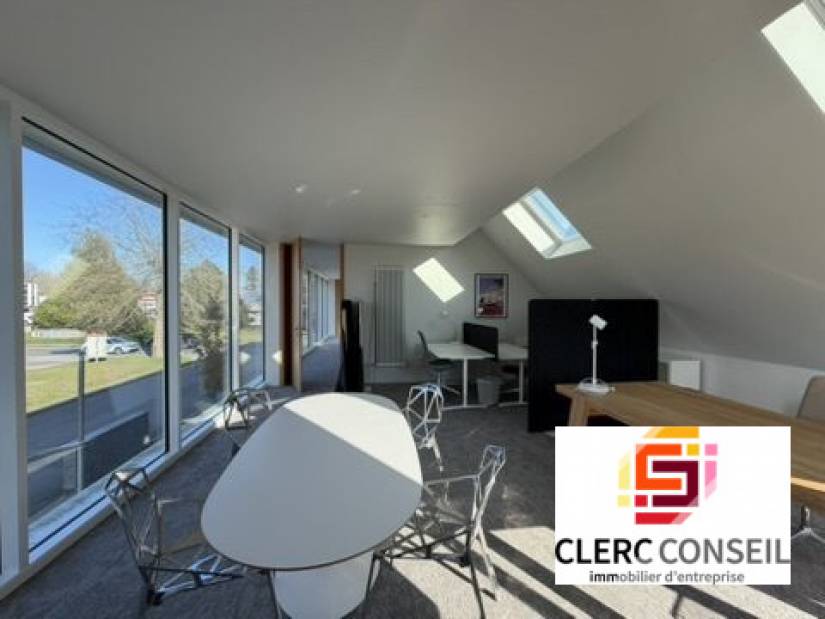 Location - Bureaux 73m² - Mont-saint-aignan