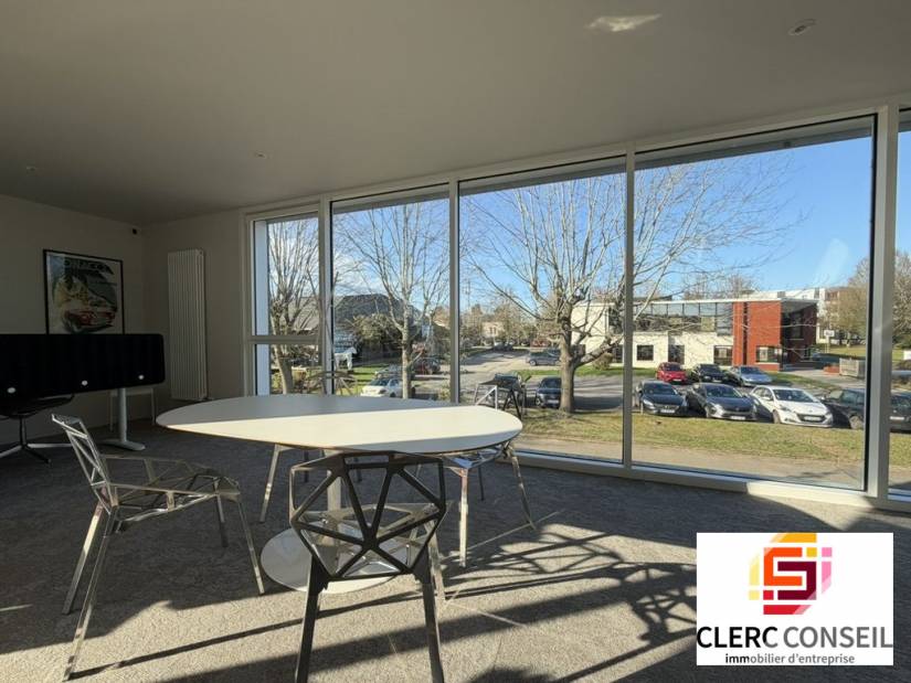 Location - Bureaux 73m² - Mont-saint-aignan
