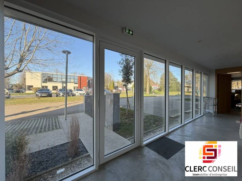 Location - Bureaux 73m² - Mont-saint-aignan