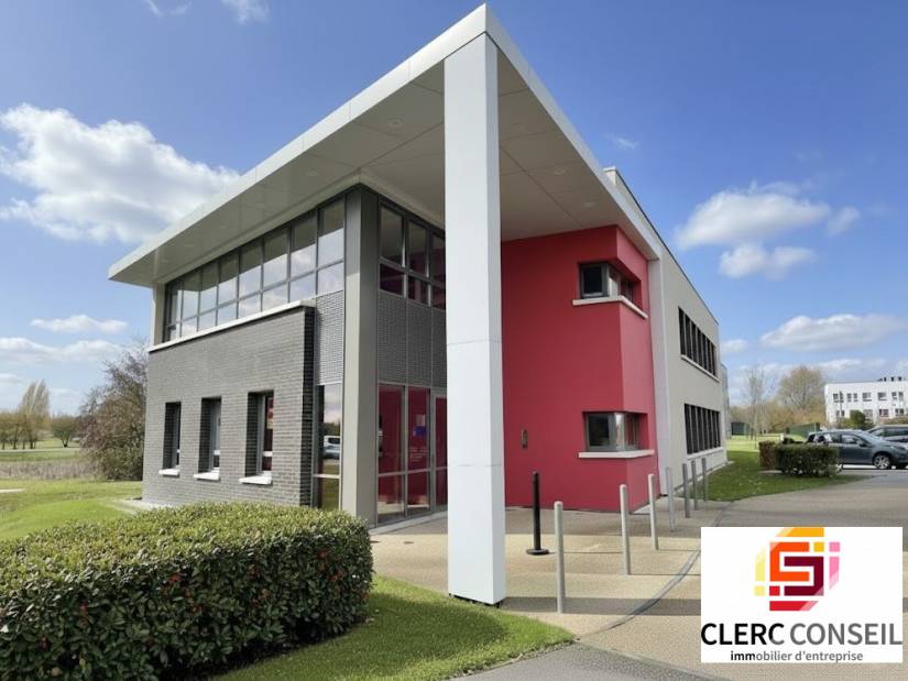 Location - Bureaux 146m² - Isneauville