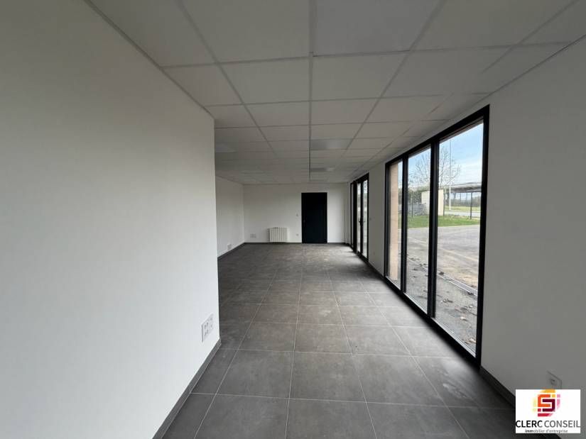 Location - Local d'activité 221m² - Saint-marcel